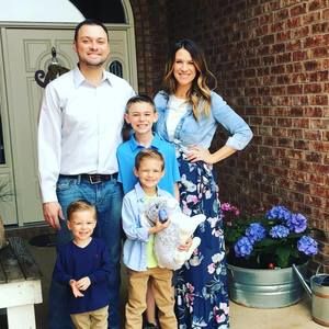 Meet your Posher, Laura